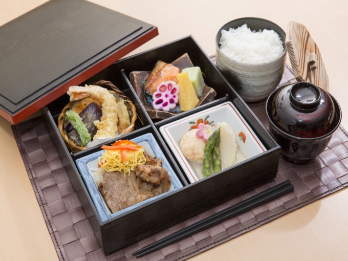 ■館内レストラン臨時休業のお知らせ